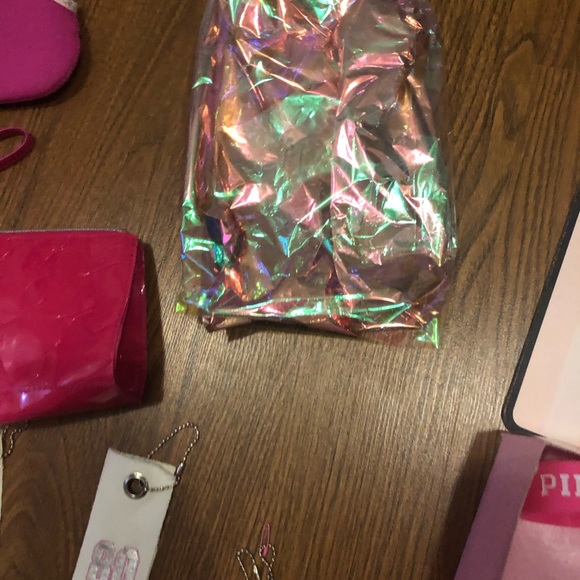 🔥Vs pink collectors items🔥 - Picture 5 of 11